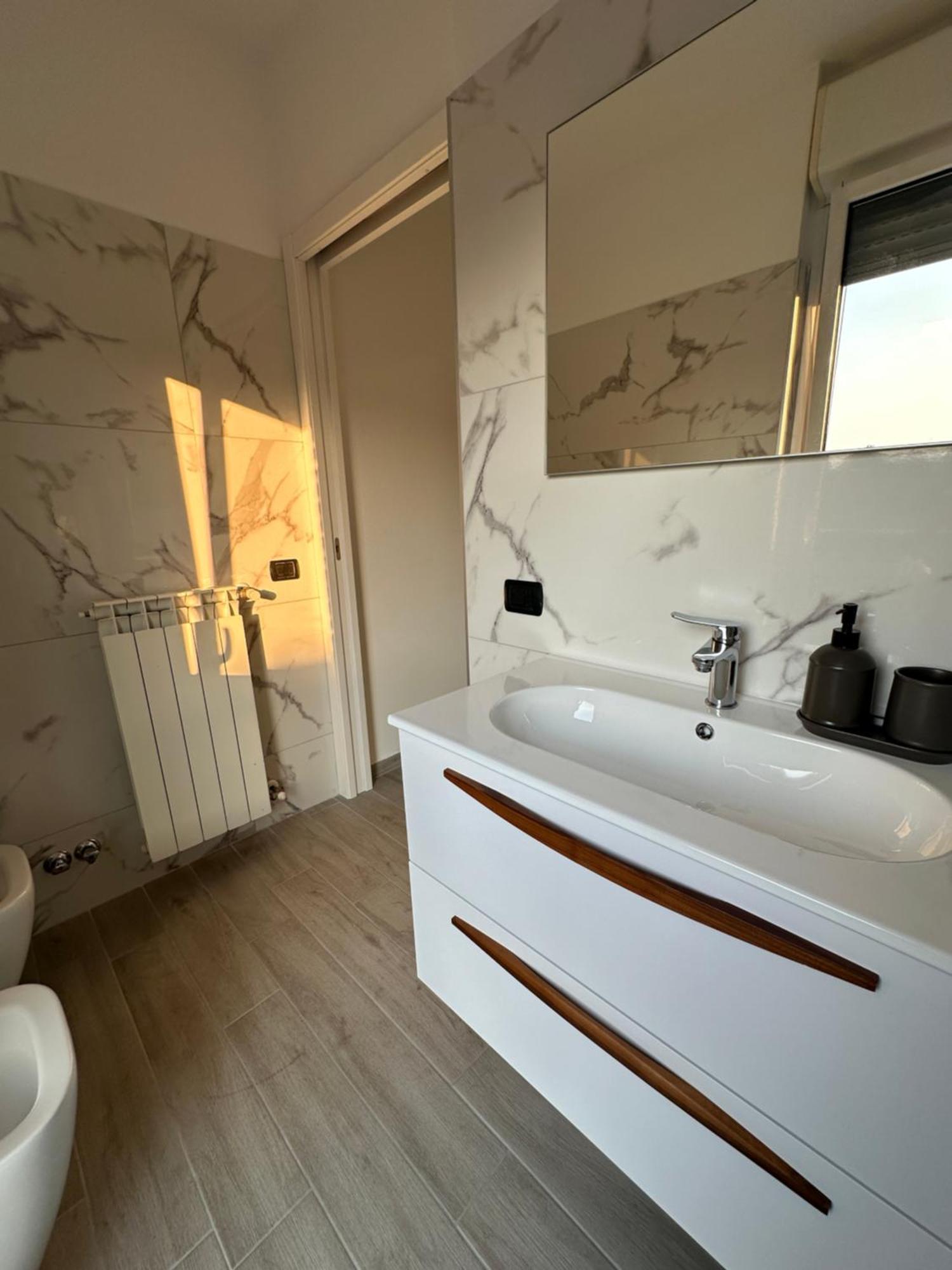 Deluxe Comfortable Suite With Balcony Downtown Castellanza Exterior foto